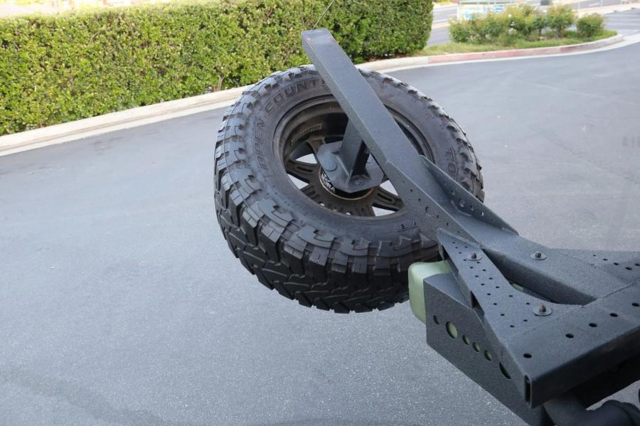 Детали экстерьера Toyota Tundra CrewMax 4x4 Zombie Apocalypse 2013 года  (фото 128 из 461)